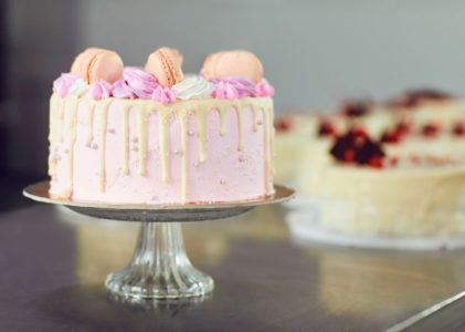 Domowe święto zaczyna się od tortu – o pięknie dekorowania